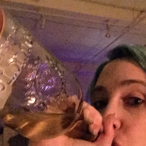 Meet your Posher, Glynis - Picture 6 of 8